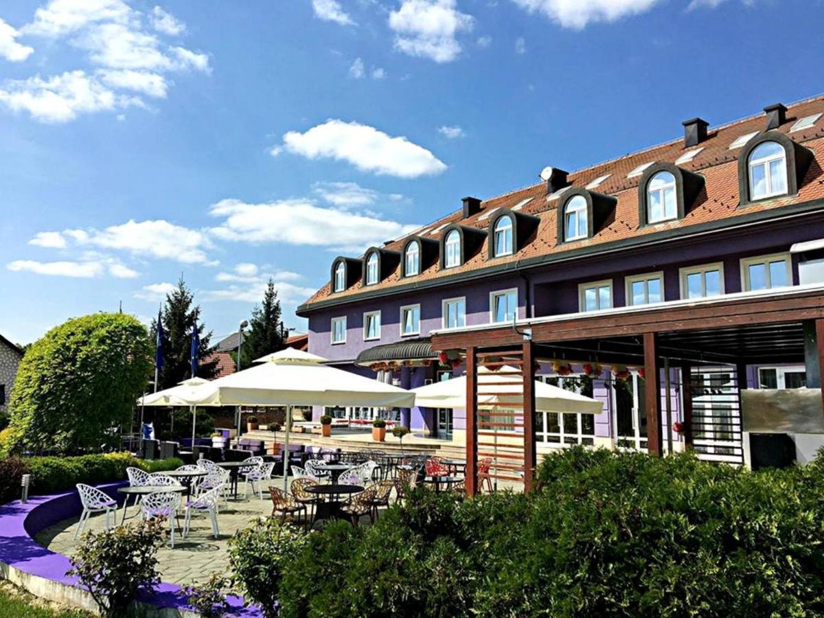 Hotel Phoenix Sesvete Exterior foto