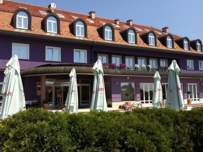 Hotel Phoenix Sesvete Exterior foto