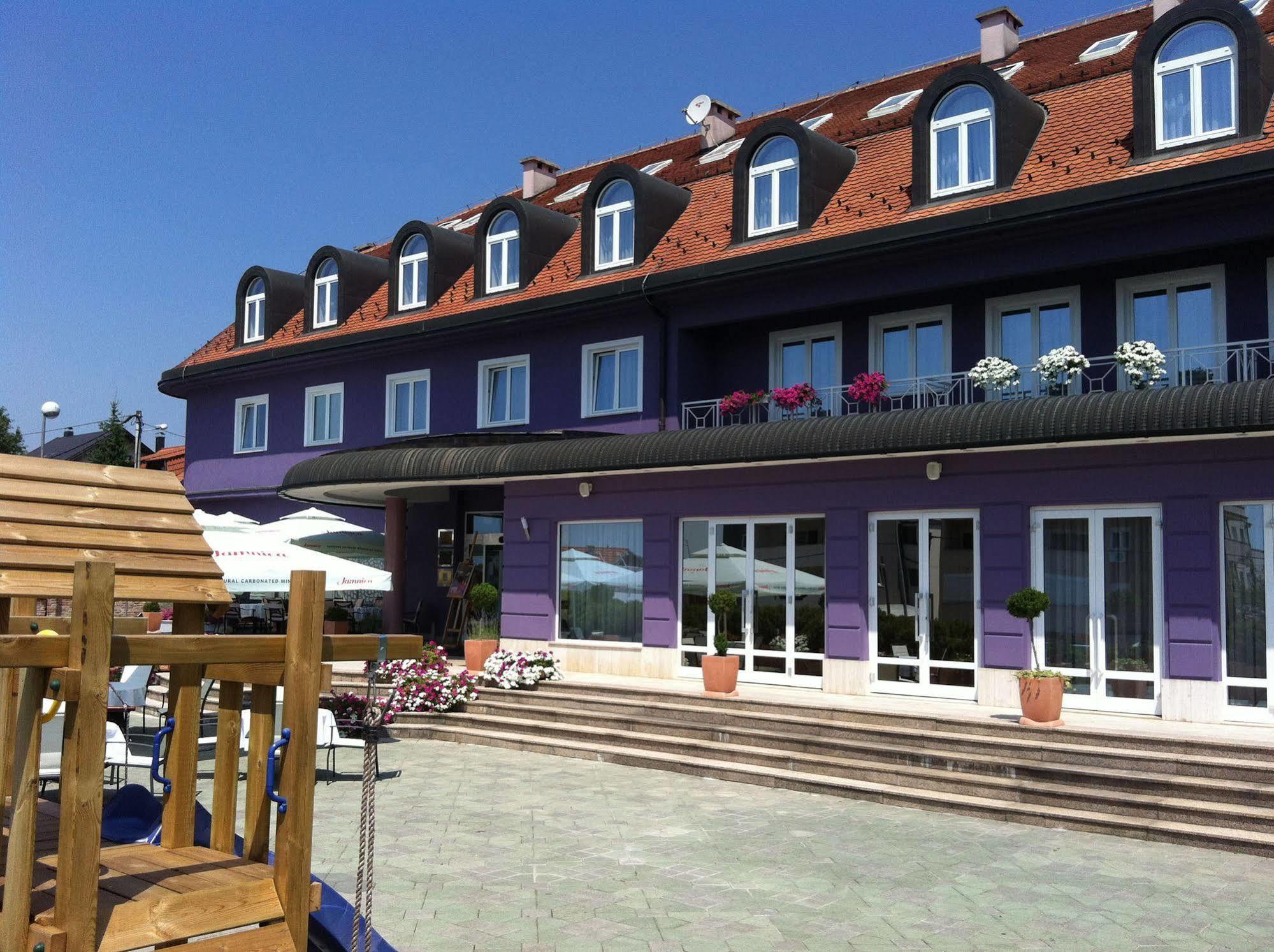 Hotel Phoenix Sesvete Exterior foto